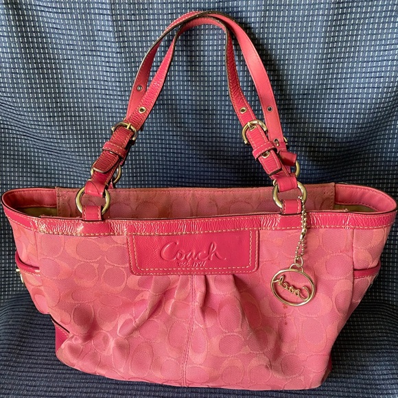 Coach Barbie pink Signature Bag with Silver Fasteners - Picture 1 of 7